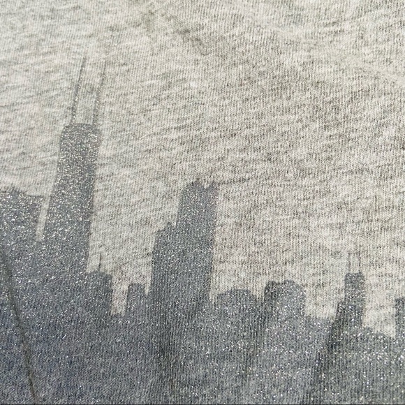 Chicago Skyline Disney shirt with Mickey head - Picture 5 of 5